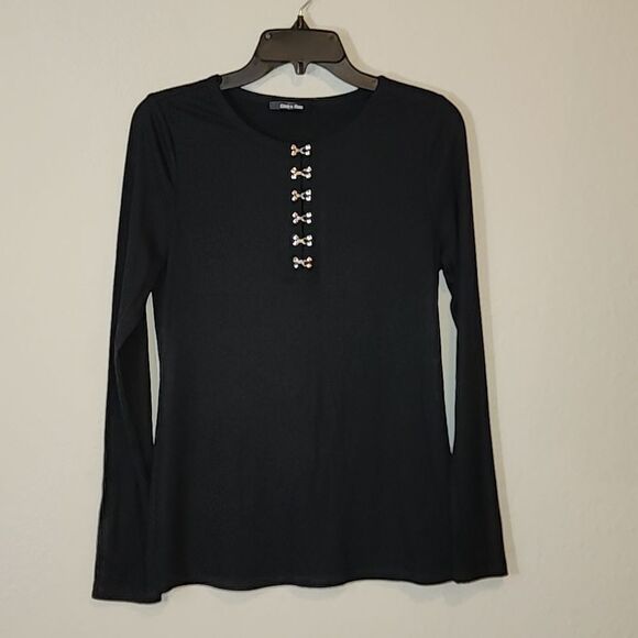 Doe & Rae Top with silver latches on top and sleeves NWOT - Picture 1 of 5
